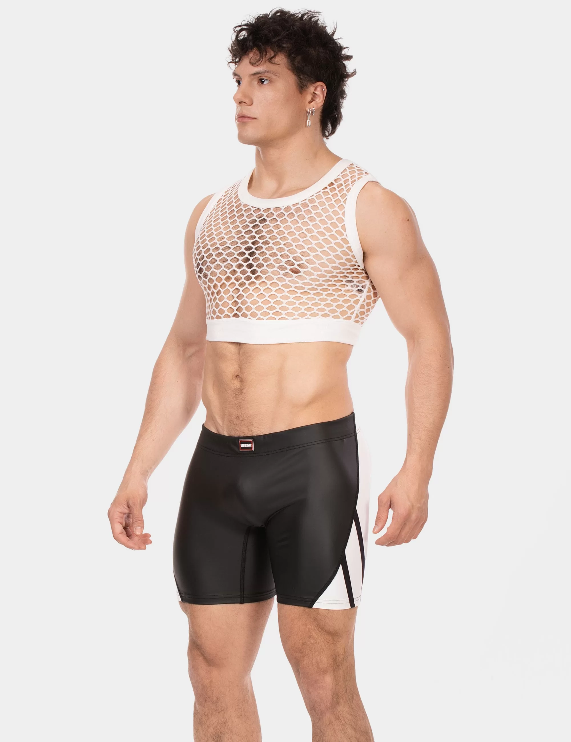 Short Vess - White-Black Short Vess - White-Black