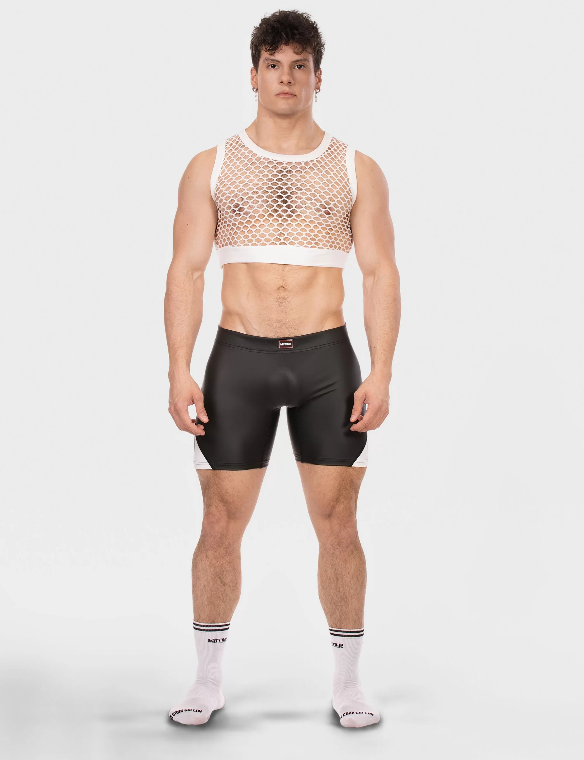 Short Vess - White-Black Short Vess - White-Black