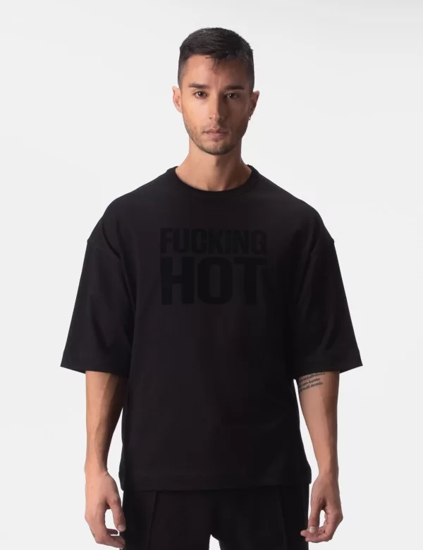 Oversized T-Shirt Fucking Hot - Black